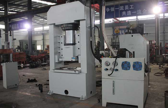 350噸龍門(mén)(框式)液壓機(jī)