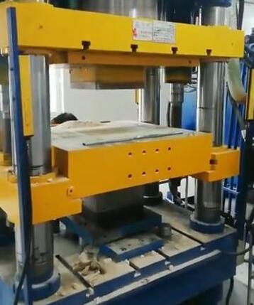 匣缽成型液壓機(jī)